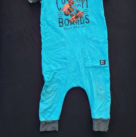 Rags to Raches 12-18m Skelly Skateboard - Picture 2 of 5